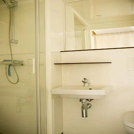 Роскошный шатер Tent Near Loonse And Drunense Dunes Udenhout